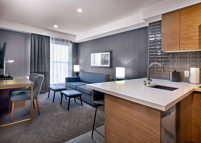 Sandman Signature Plano-Frisco Hotel Camey