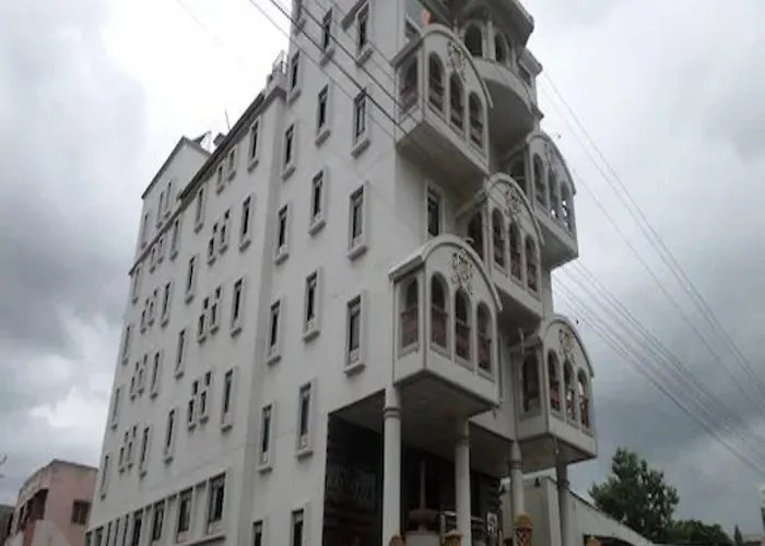 Hotel Raj Palace Ahilyanagar
