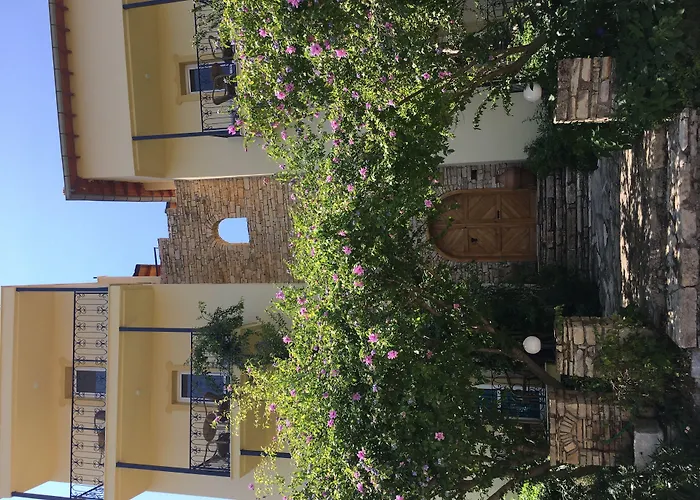 Emel Pension Güzelçamlı