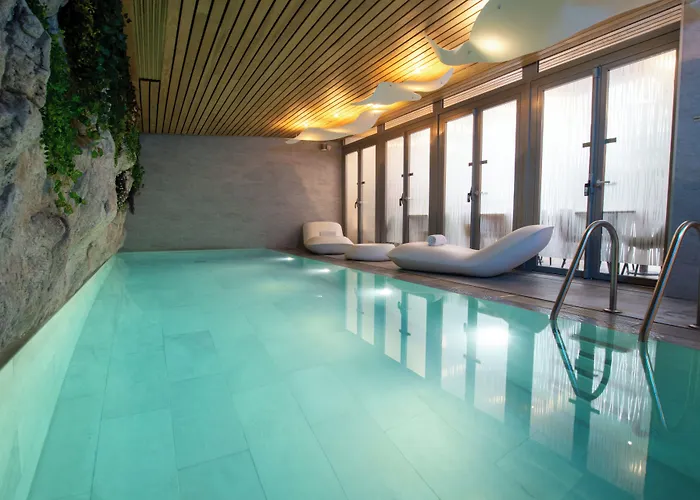 Hotel B55 Paris