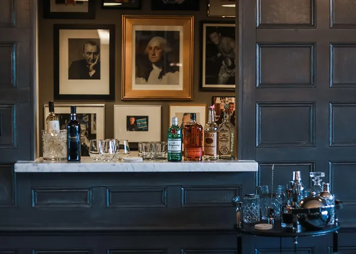 The George Montclair Hotel