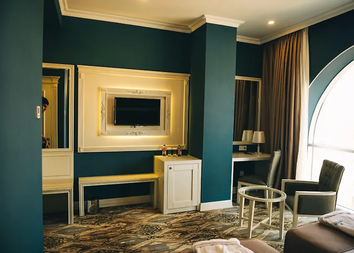 Emerald Suite Hotel Bakoe