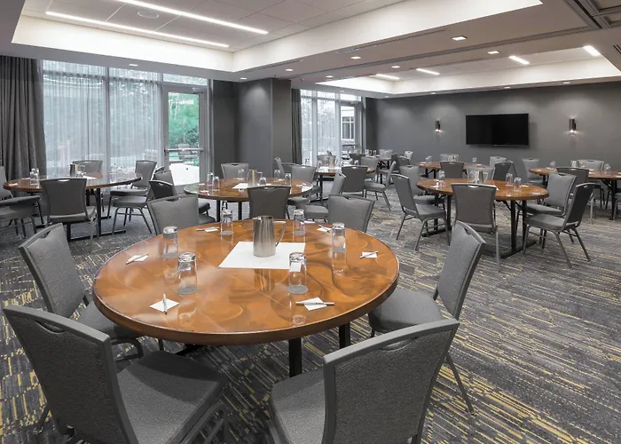 Courtyard By Marriott Halifax Dartmouth Hotel