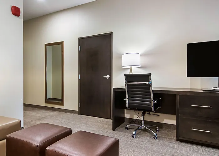 Comfort Suites Wooster Near University Campus