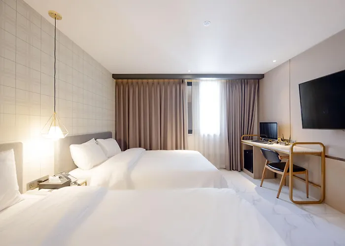 Hound Hotel Seomyeon-Beomcheon Busan