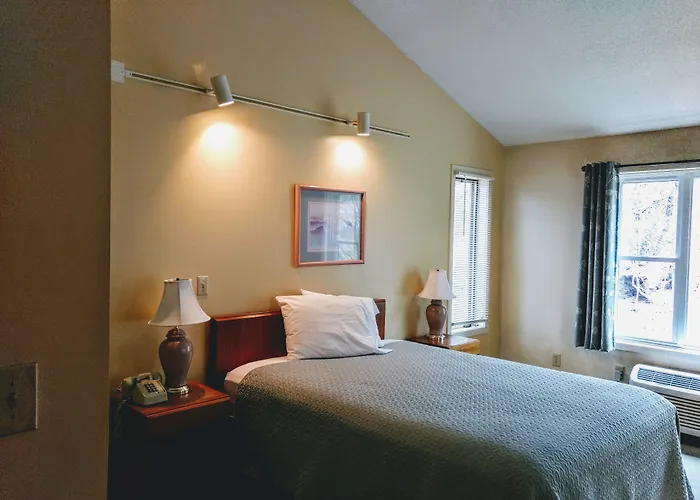 Cathedral Ledge Resort North Conway