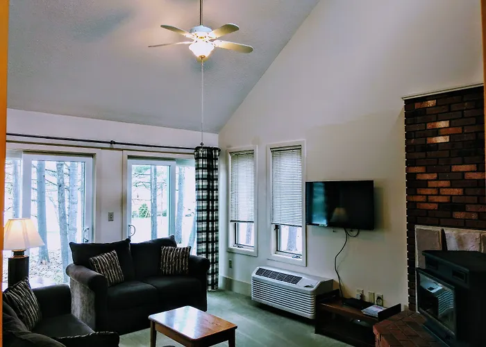 Cathedral Ledge Resort North Conway