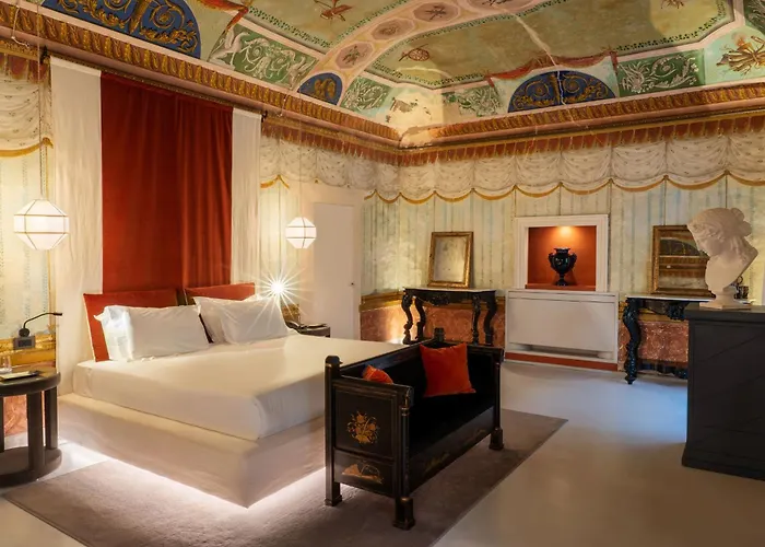 Q92 Noto Hotel