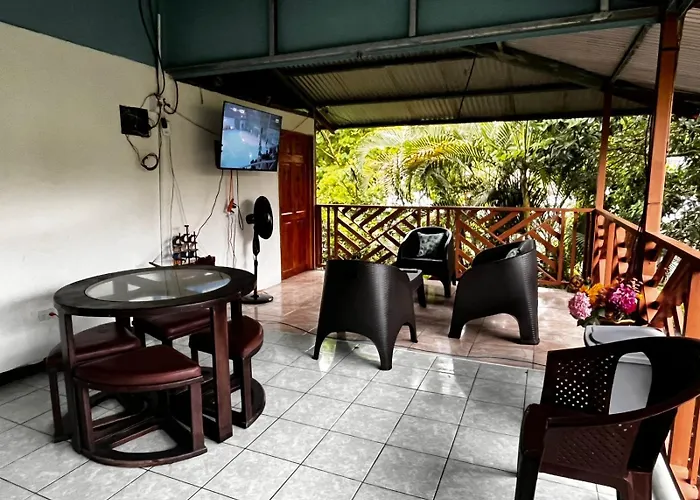 Casa Caribe Bed & Breakfast Tortuguero