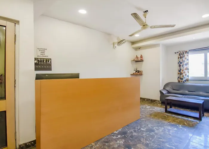 Super Oyo Krishna Guest House Kolkata