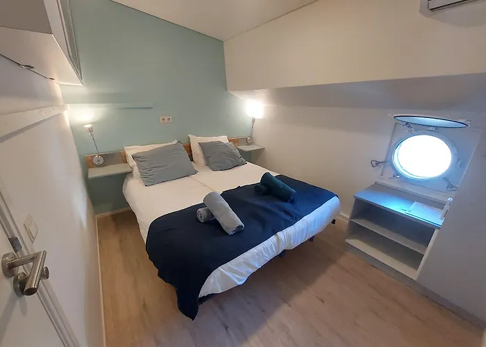 Boat Rooms On Water B&B Rotterdam