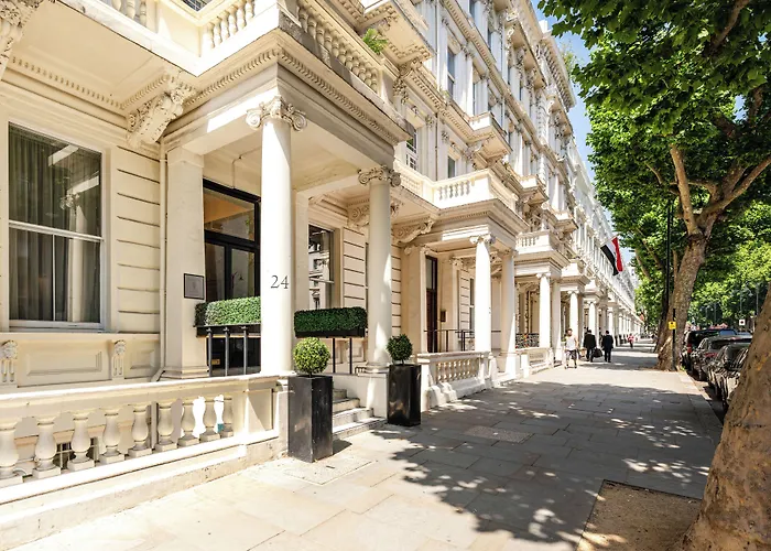 Queensgate Court Apartments London