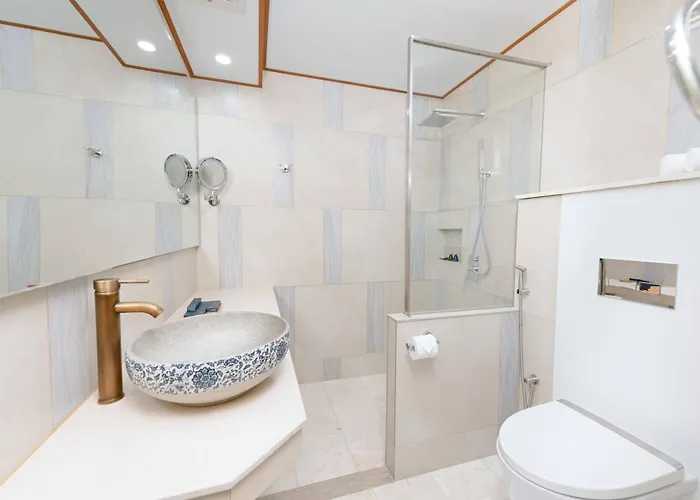 Hotel Marukab Plaza Malé