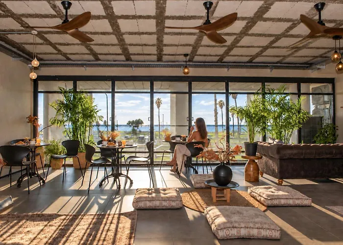 Wom Beach Pod Hotel -By Wom Pod Chain Tel Aviv
