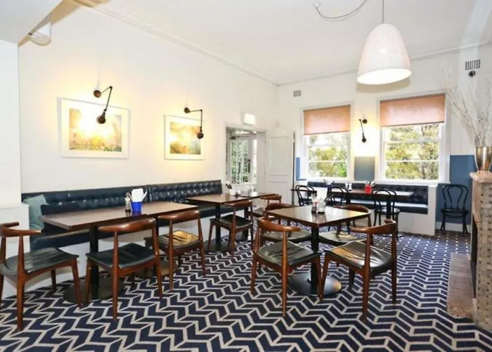 Blues Point Hotel Sidney