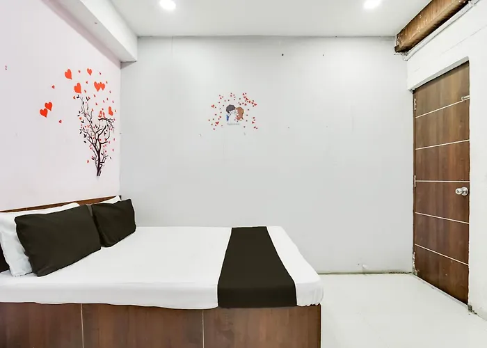 Hotel O Day Night Rooms Surat