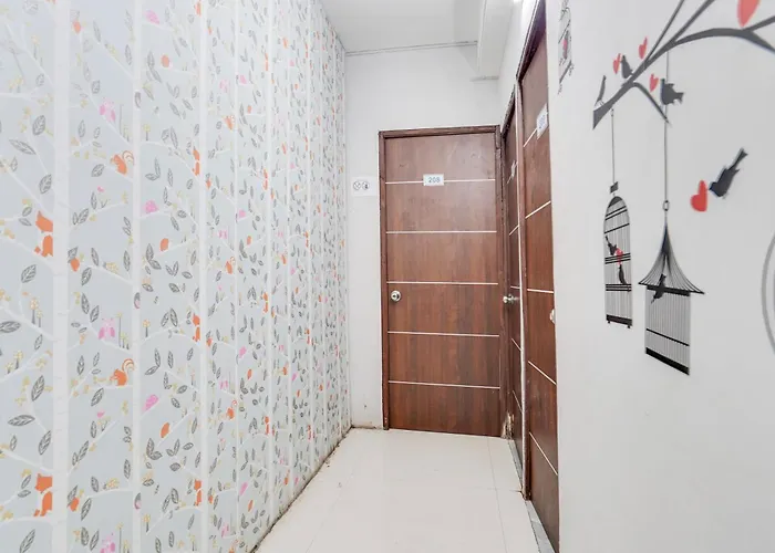 Hotel O Day Night Rooms Surat