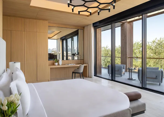 Katara Hills Doha, Lxr Hotels & Resorts