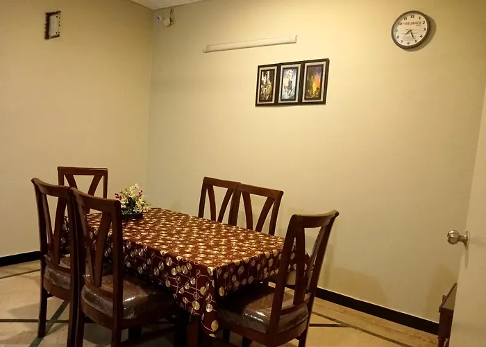 Subhan Palace Guest House Karachi