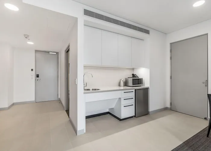Essence Suites Taringa Brisbane