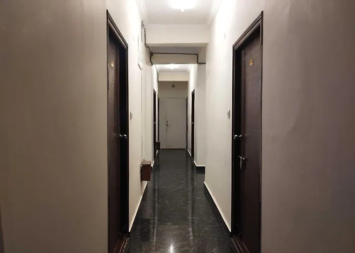 Super Collection O Rio Kondapur Near Rahavendra Colony Hotel