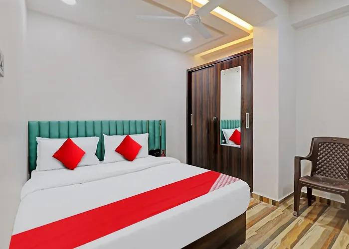 Hotel O La Quinta Surat