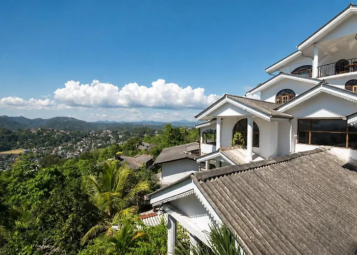 Hotel Ceylon Breeze Kandy