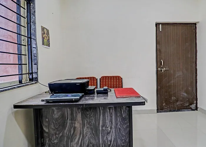 Hotel O Midway Treat Dhar