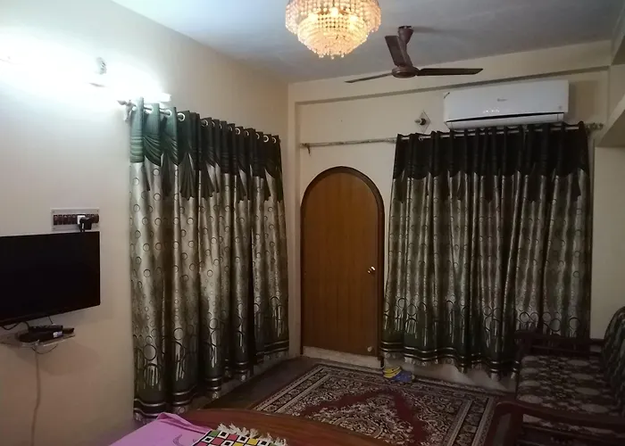 Royal Paying Guest Hotel Kolkata