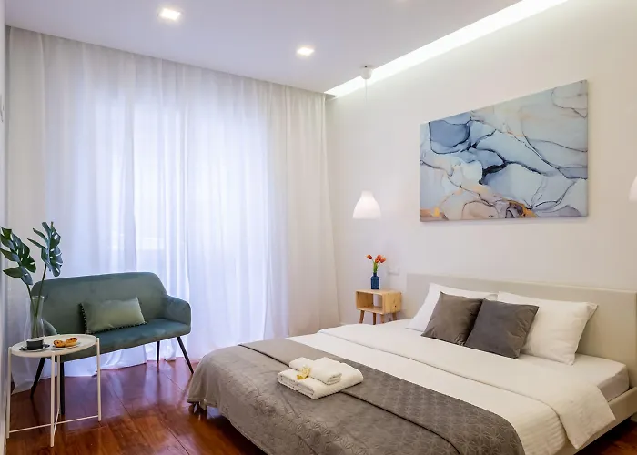Hola Lisbon Suites
