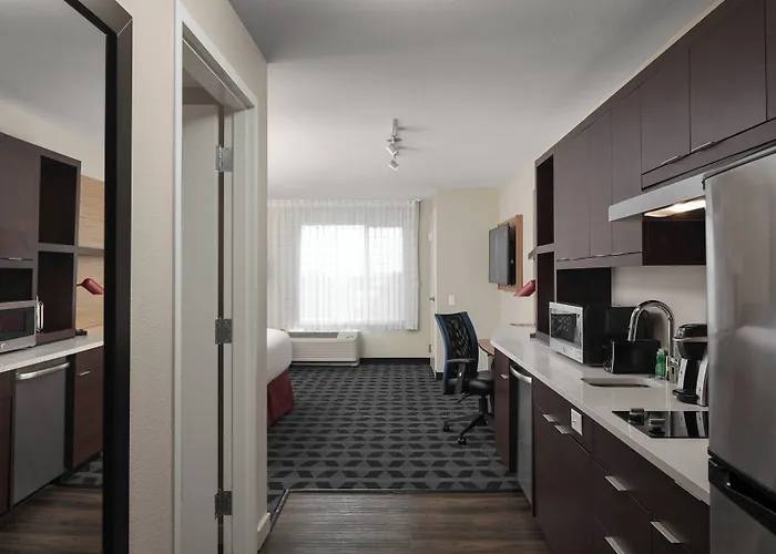 Towneplace Suites By Marriott Tampa South