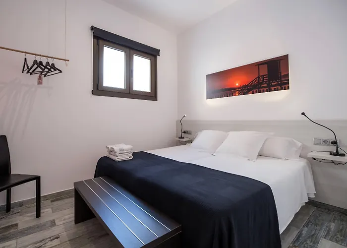 8 Rooms Tarifa