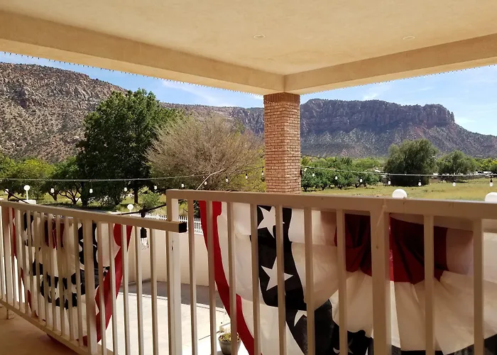 Zion'S Most Wanted Hotel Hildale
