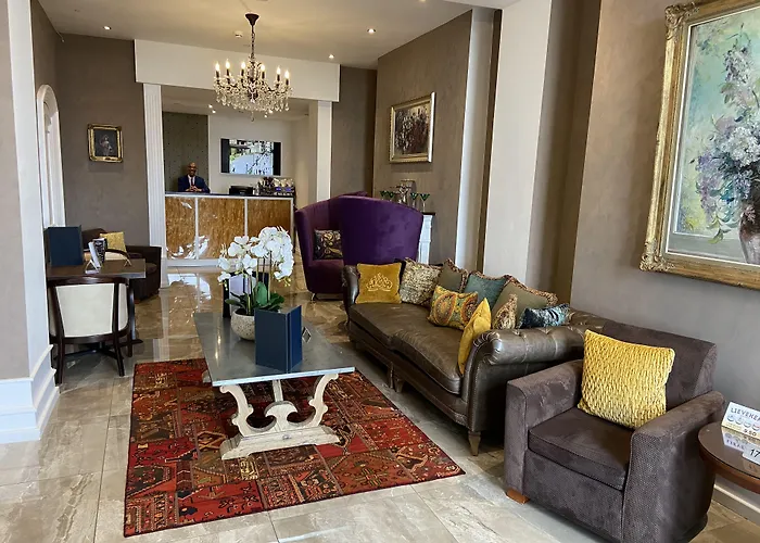 Halvard Hotel Douglas