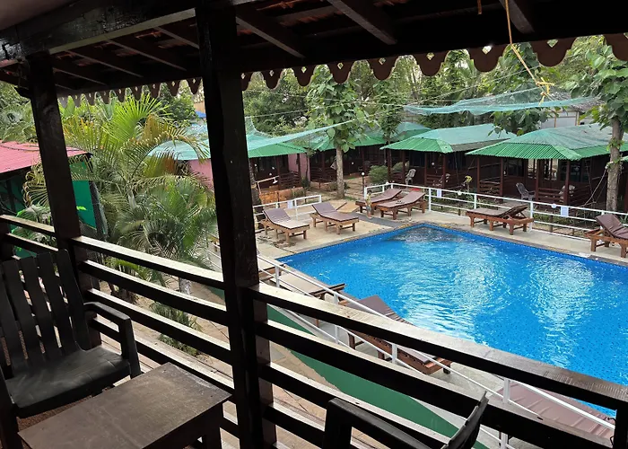 Club Palolem Resort