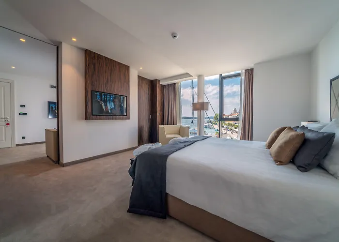 Bellevue Superior City Hotel Sibenik