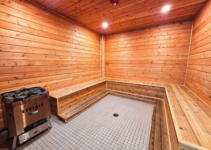 Mountain View Suites & Residency At Fairmont Hot Springs