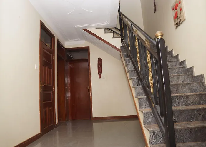 Entebbe Traveller'S Hotel