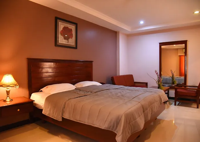 Hotel Subhalakshmi Palace Kāraikkudi