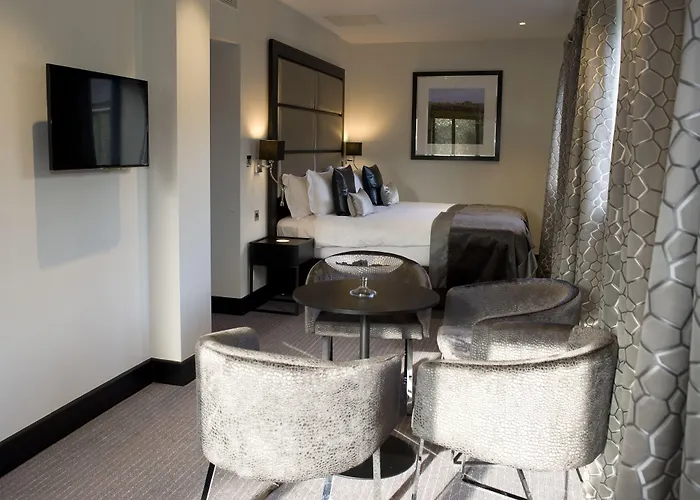 The Lodge At Kingswood Epsom