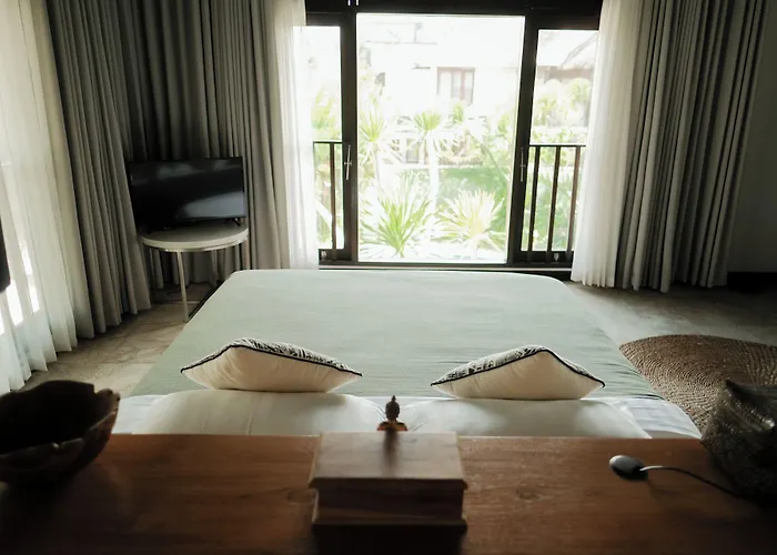 Wave House Boutique Surf Retreat - Adults Only Hotel Canggu 