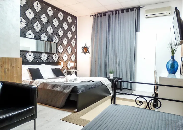 Hotel Magic Door Rom
