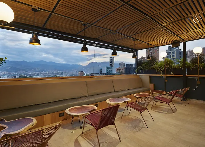 14 Urban Hotel Medellin