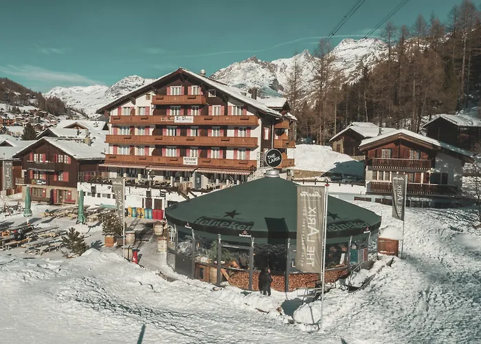 Hotel The Larix Ski-In Ski-Out Saas-Fee