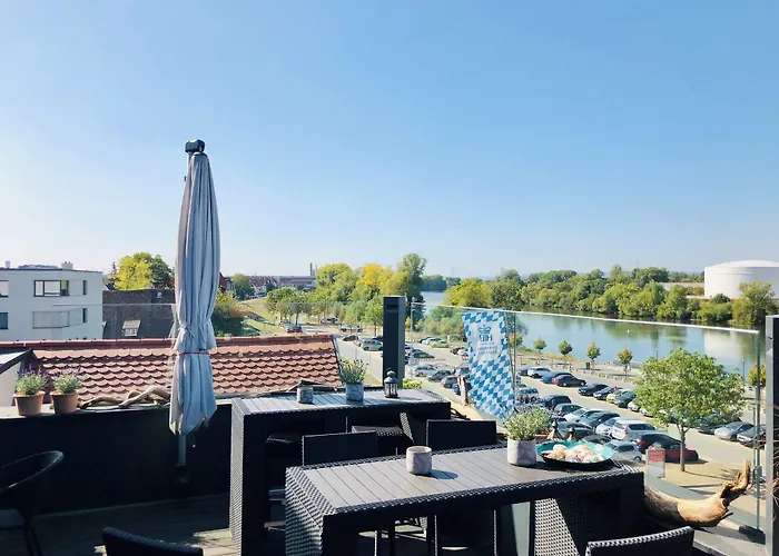 Höll am Main Rüsselsheim