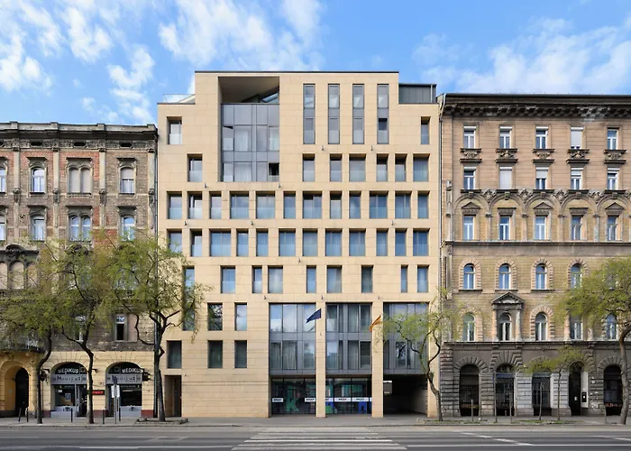Akeah Verdi Budapest