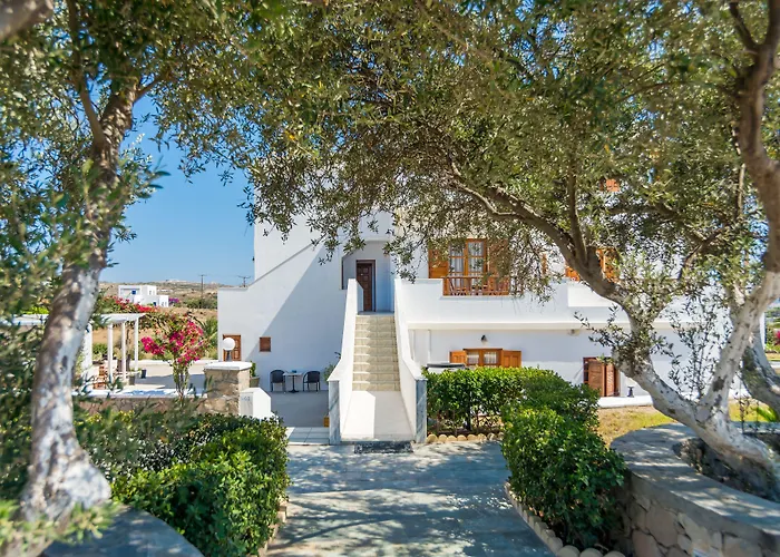 Konstantinos Aparthotel Adamantas