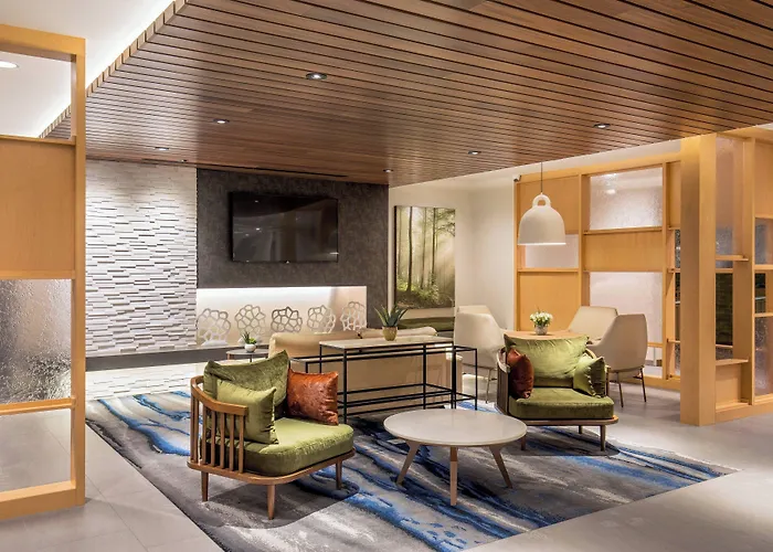 Fairfield Inn & Suites By Marriott Boston Walpole