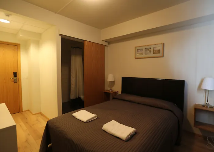 100 Iceland Hotel Reikiavik