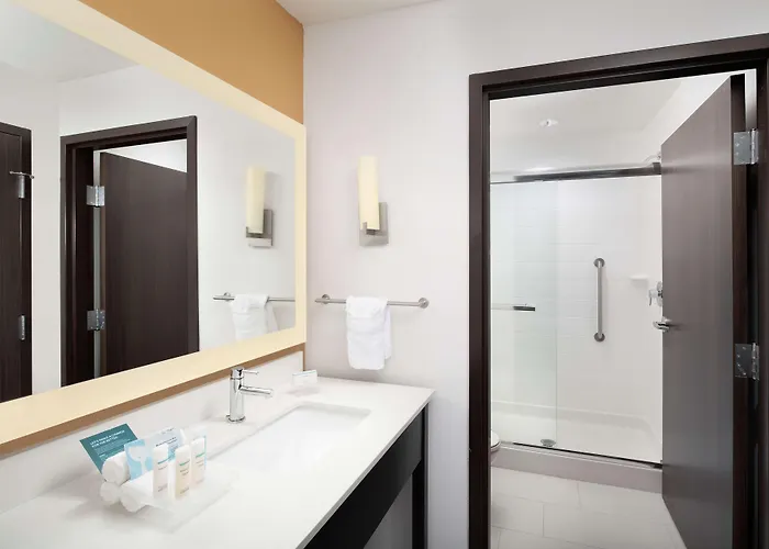Homewood Suites By Hilton Kansas City Speedway